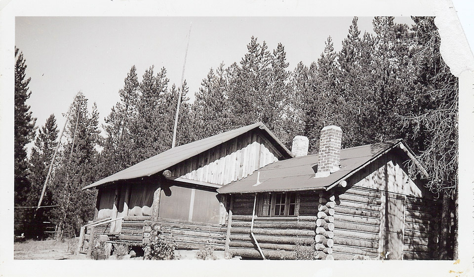 'Duncan Emery 1st Cousin of Lea & John'  This title makes no sense to me.  This looks like Dad's cabin - Doug