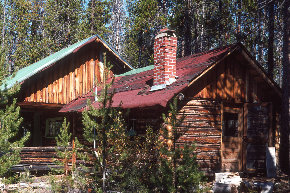 Dad's log house - 1973