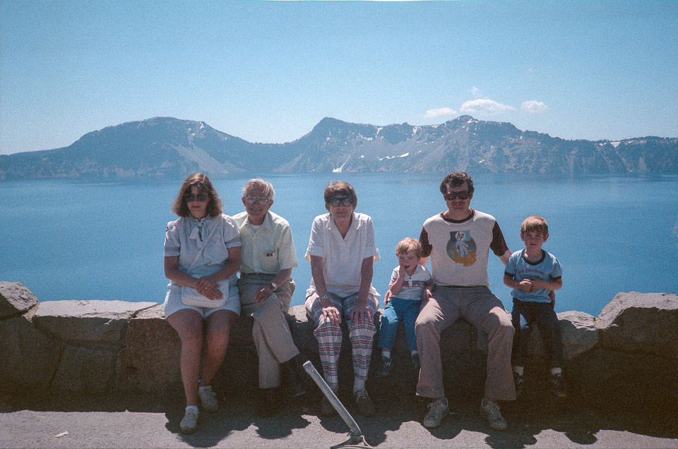 Jeannie, Dad, Mom, Brian, Doug, and Jeff at Crater Lake